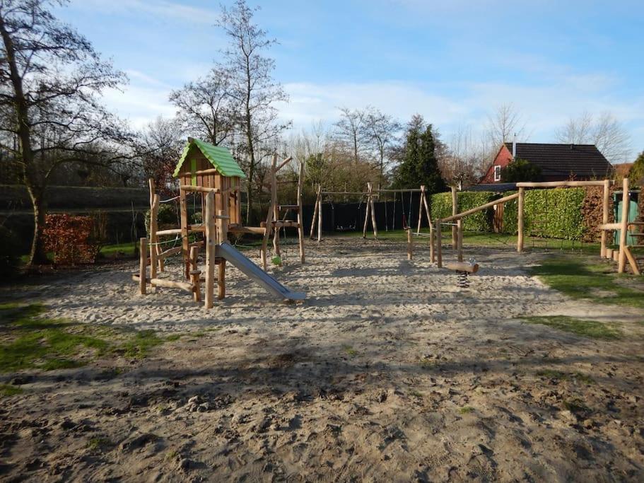 Comfortabel En Gezellig Vakantiehuis Bij Het Strand ウェーメルディンゲ エクステリア 写真