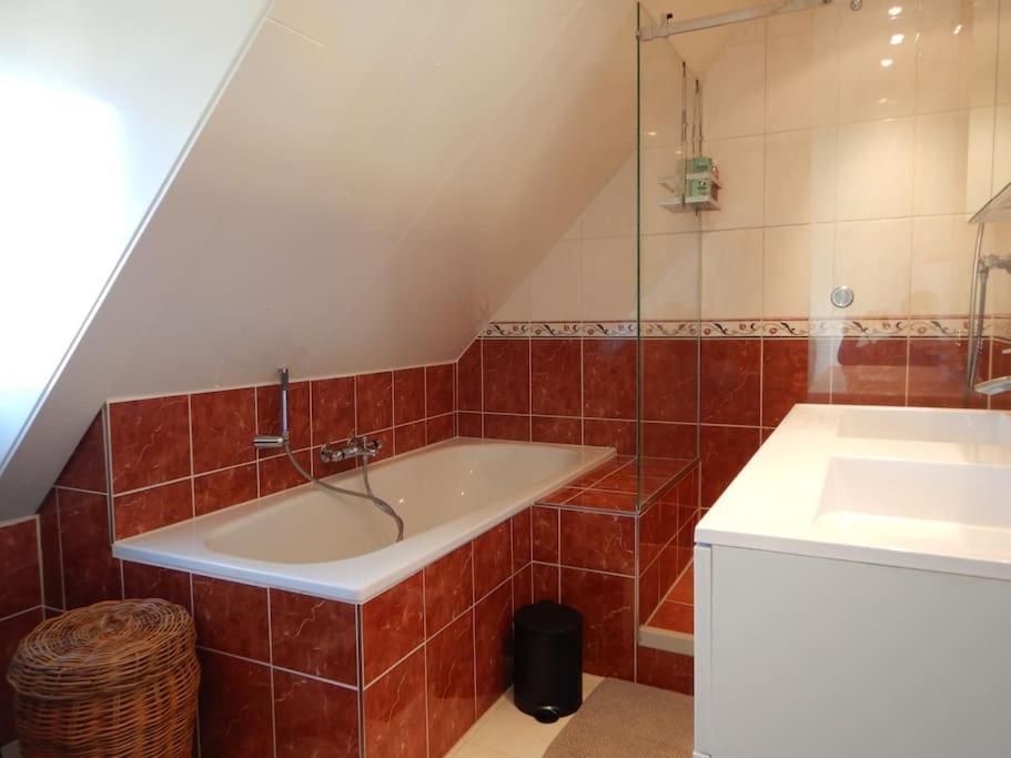 Comfortabel En Gezellig Vakantiehuis Bij Het Strand ウェーメルディンゲ エクステリア 写真